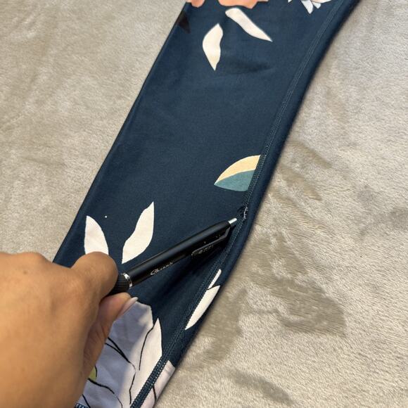 Athleta Floral Elation 7/8 Women’s Activewear Leggings SZ Small Fitness Athletic - Picture 3 of 13